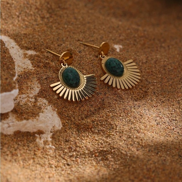 ⭐️ New 18k gold plated natural african turquoise dangle earrings - Picture 2 of 10